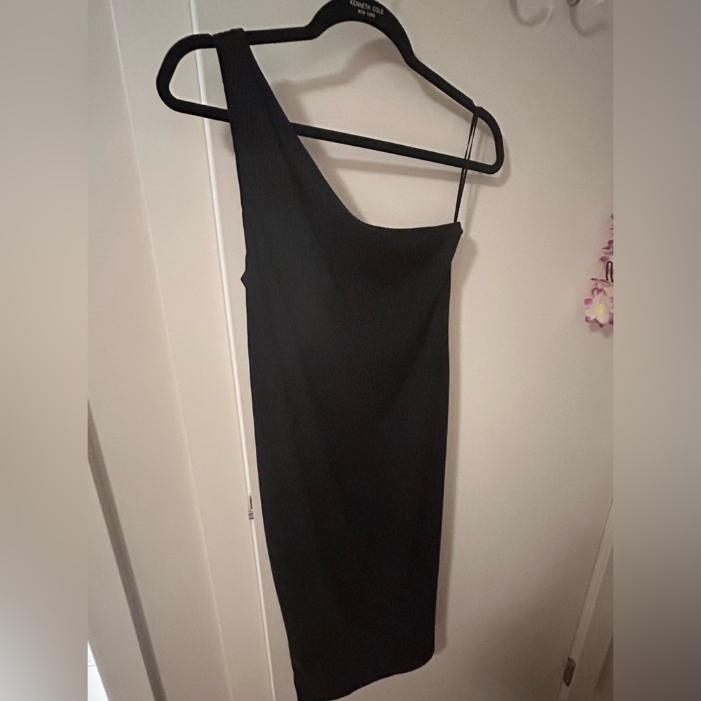 GAP Black One-Shoulder Dress Medium